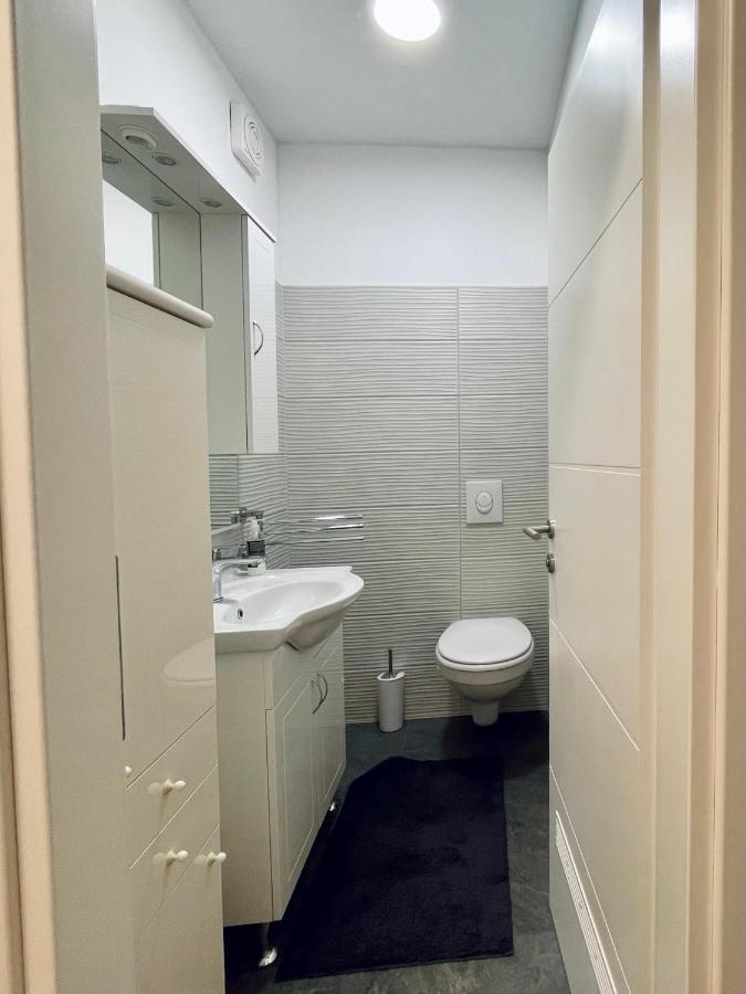 Alida Valli Apartment Каштела Екстер'єр фото
